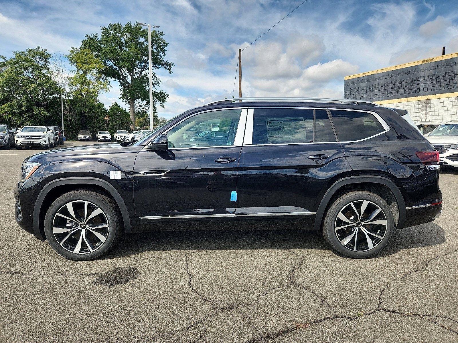 2026 Volkswagen Atlas SEL Premium R-Line