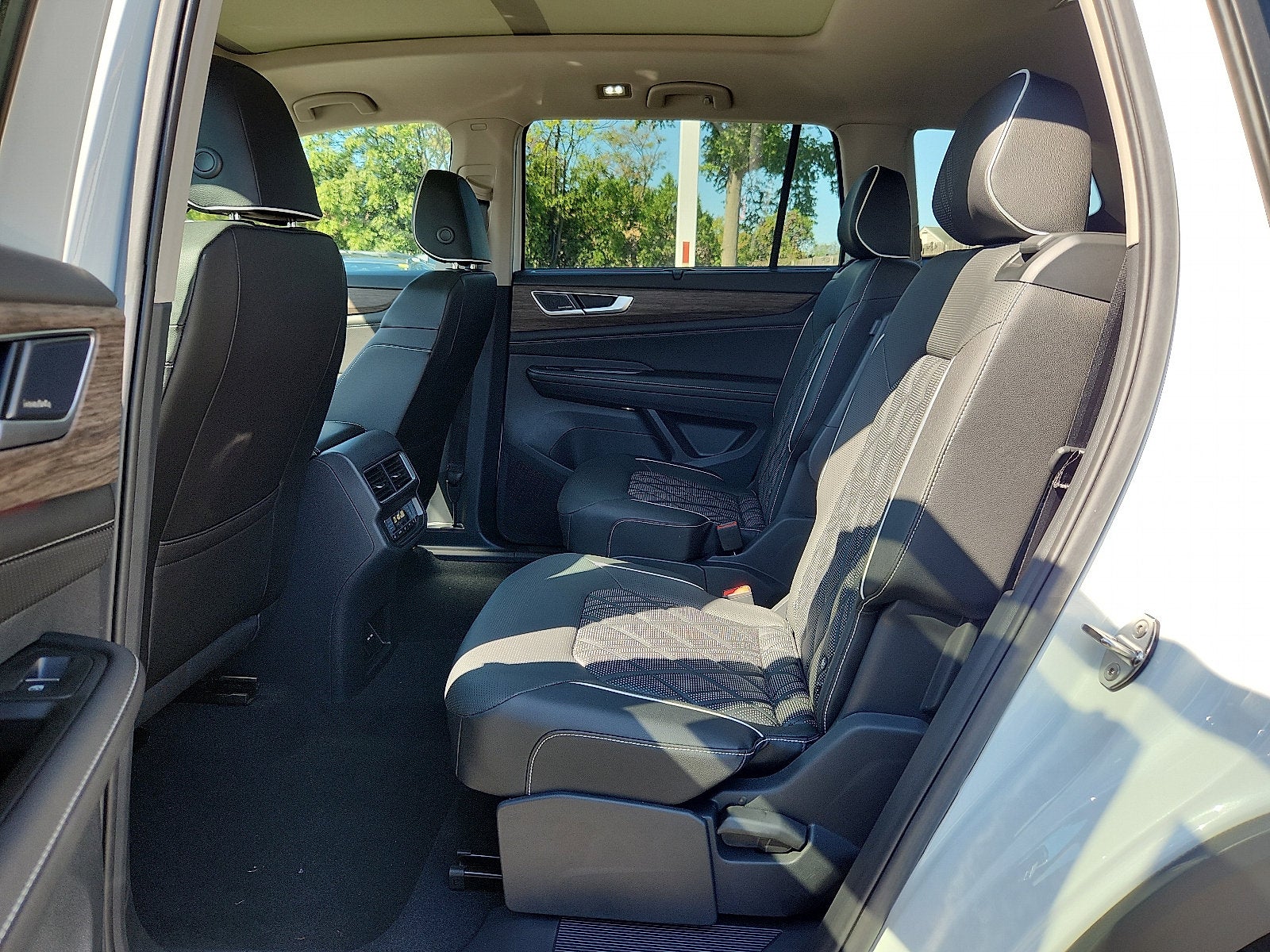 2026 Volkswagen Atlas SEL Premium R-Line