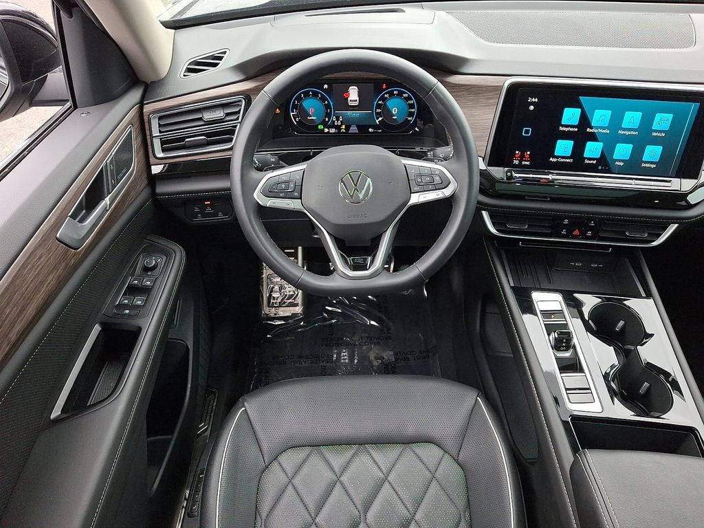 2025 Volkswagen Atlas 2.0T SEL Premium R-Line