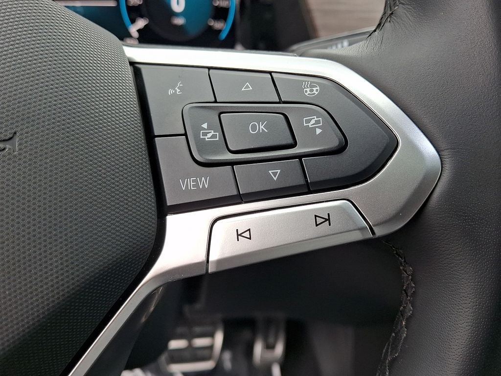 2025 Volkswagen Atlas 2.0T SEL Premium R-Line