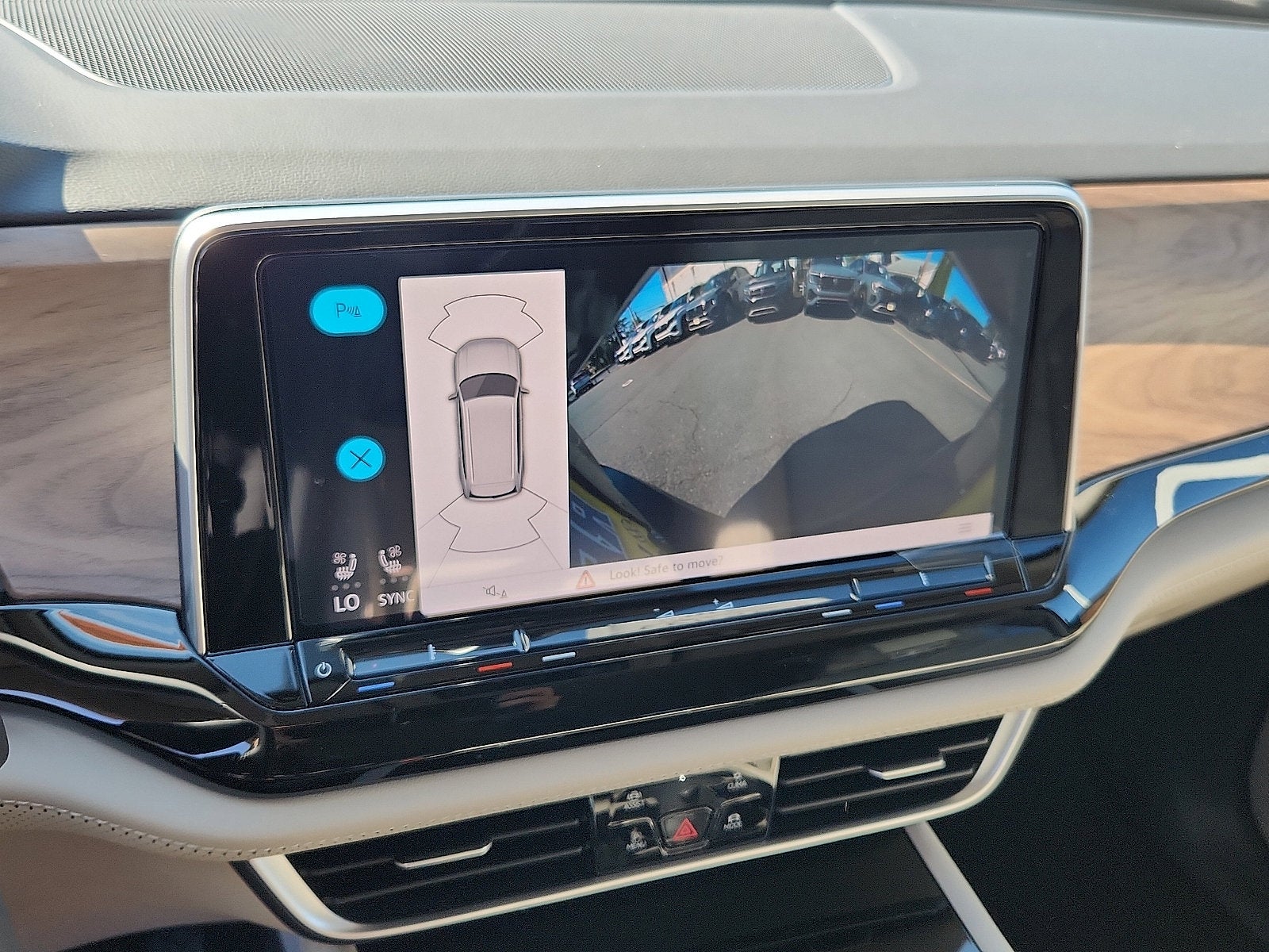 2026 Volkswagen Atlas SE w/Technology