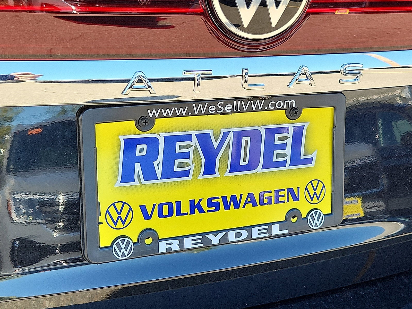 2026 Volkswagen Atlas SE w/Technology