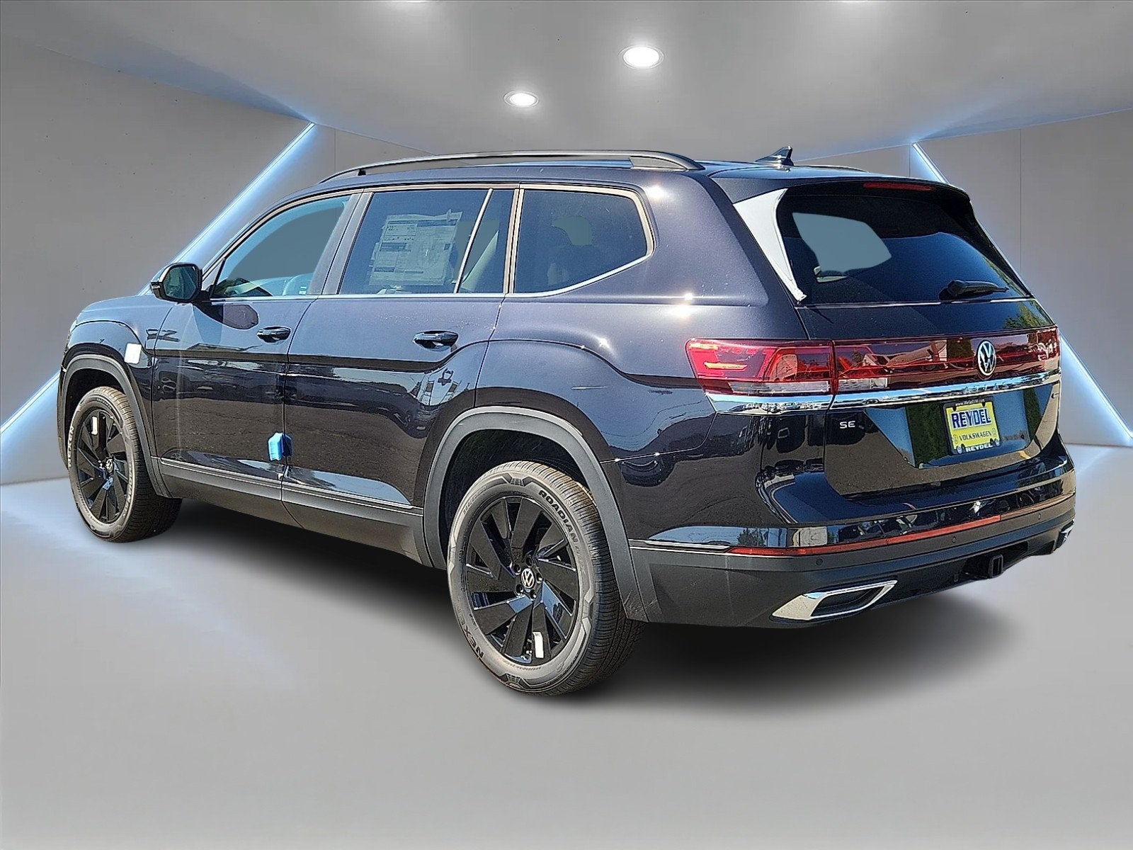 2026 Volkswagen Atlas SE w/Technology