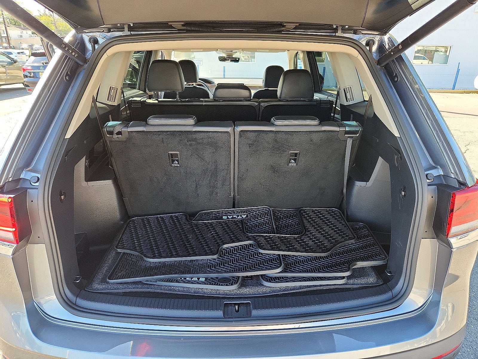 2024 Volkswagen Atlas 2.0T SE w/Technology