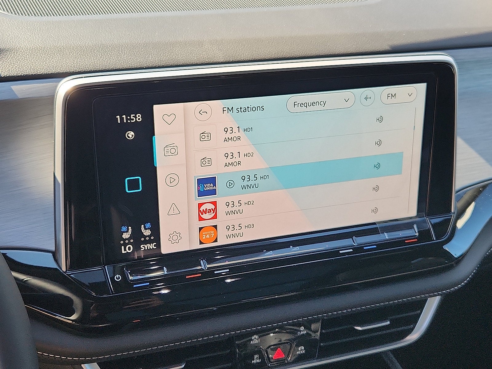 2026 Volkswagen Atlas Cross Sport SE w/Technology