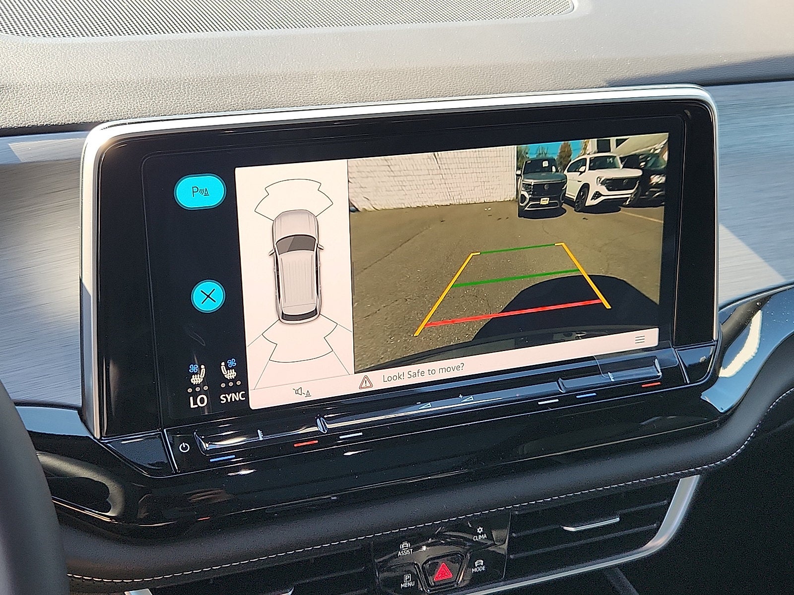 2026 Volkswagen Atlas Cross Sport SE w/Technology