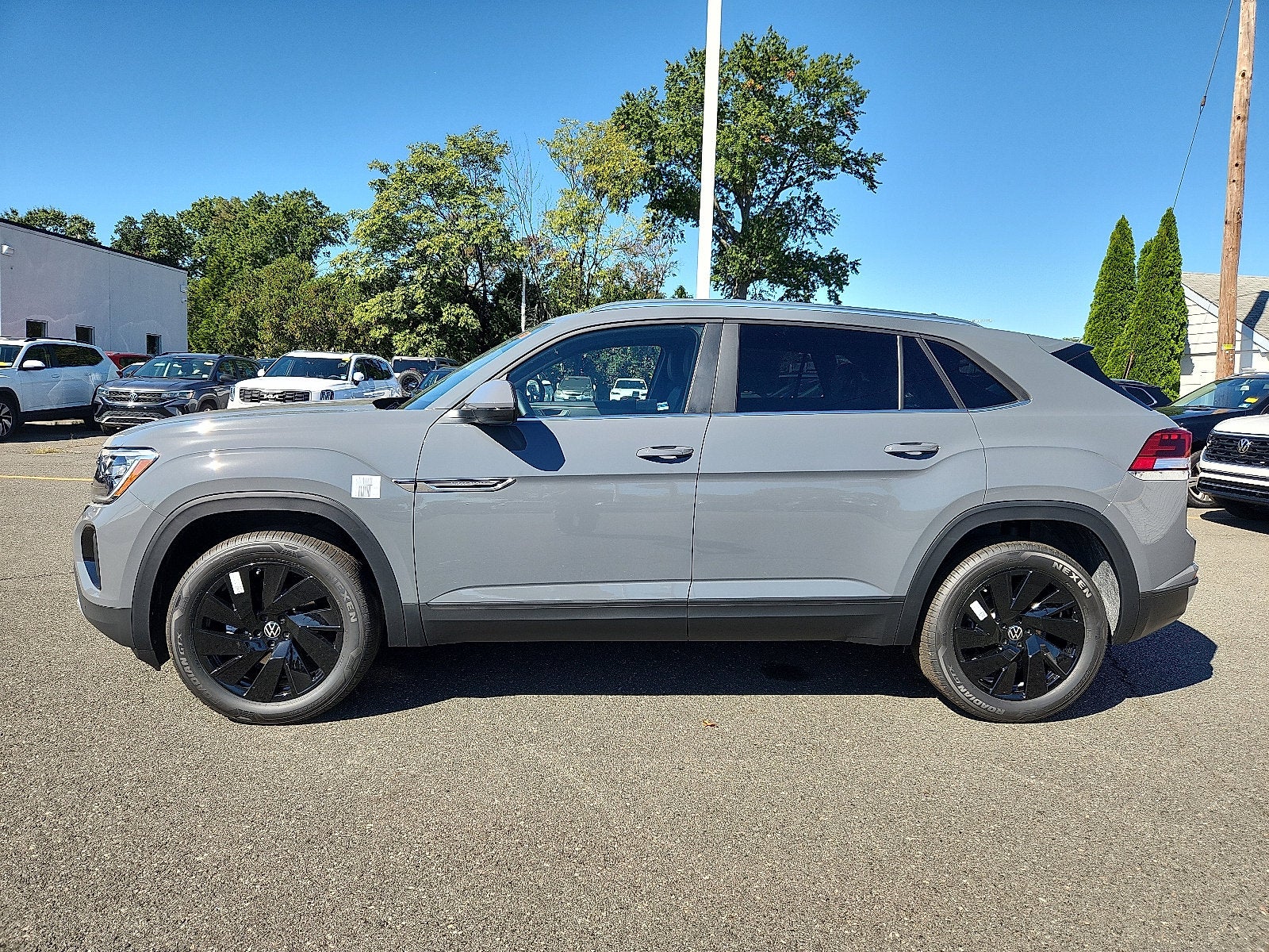 2026 Volkswagen Atlas Cross Sport SE w/Technology