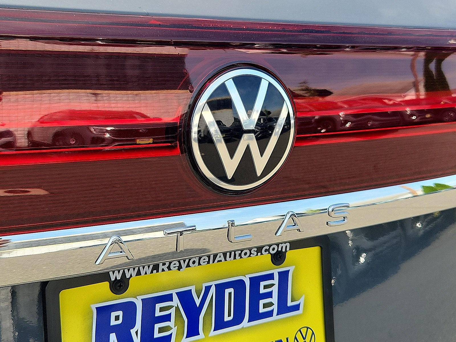 2026 Volkswagen Atlas Cross Sport SE w/Technology