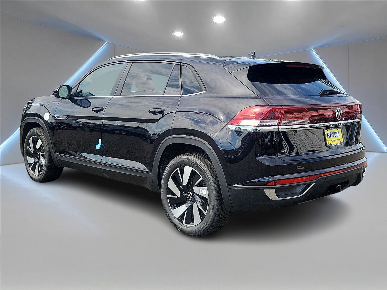 2026 Volkswagen Atlas Cross Sport SE w/Technology
