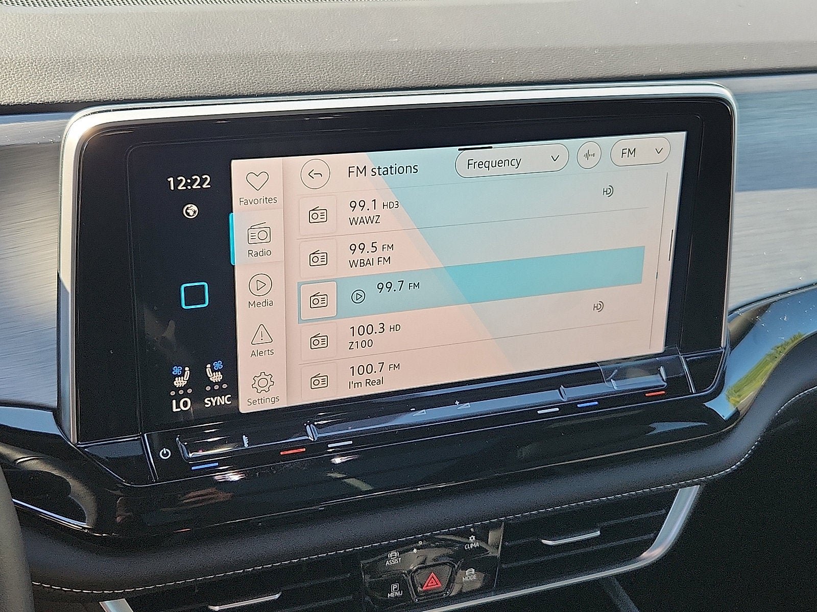 2026 Volkswagen Atlas Cross Sport SE w/Technology