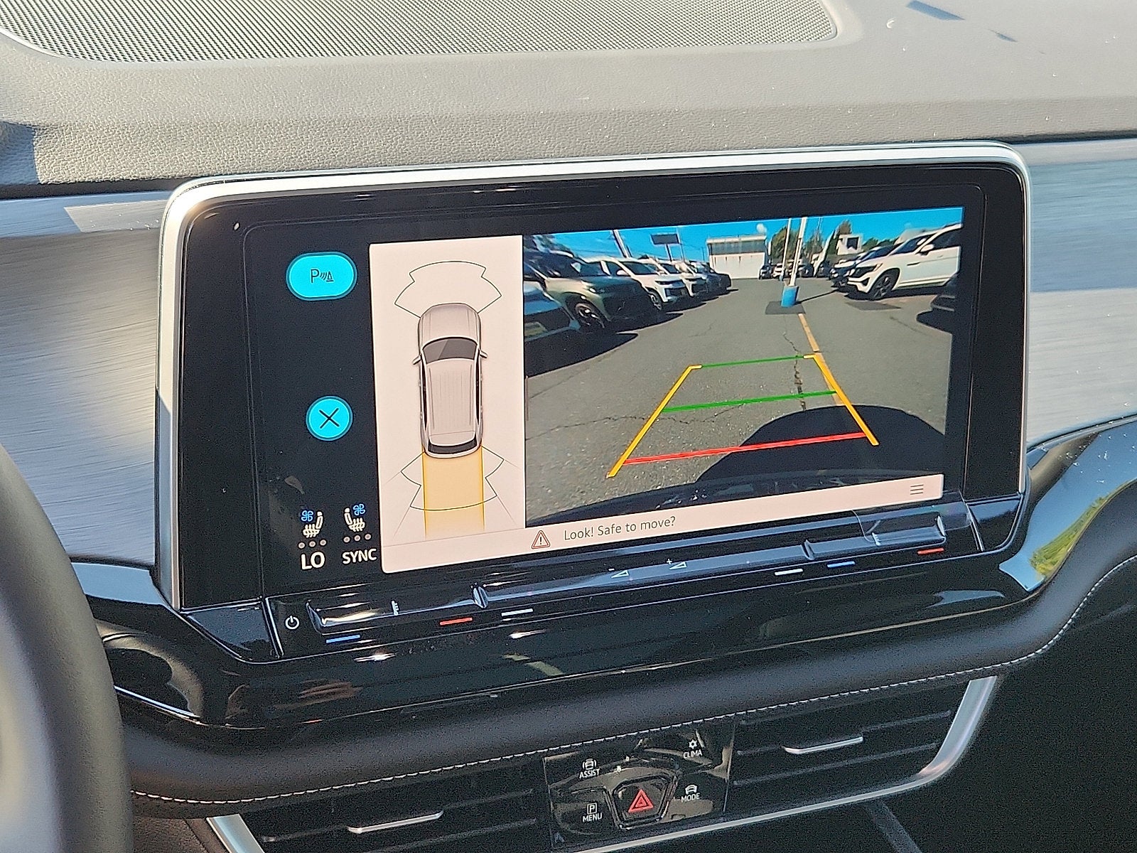 2026 Volkswagen Atlas Cross Sport SE w/Technology