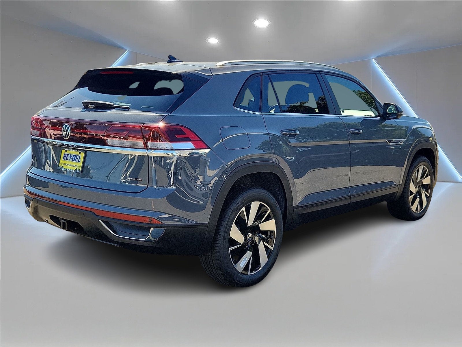 2026 Volkswagen Atlas Cross Sport SE w/Technology