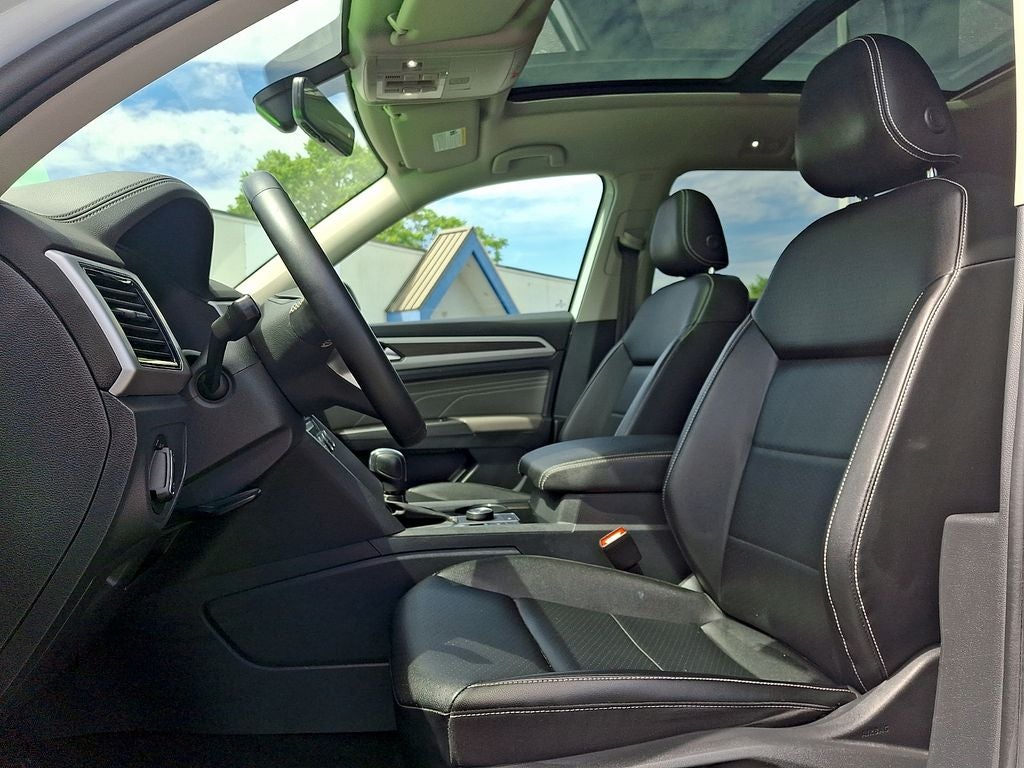 2022 Volkswagen Atlas 3.6L V6 SE w/Technology