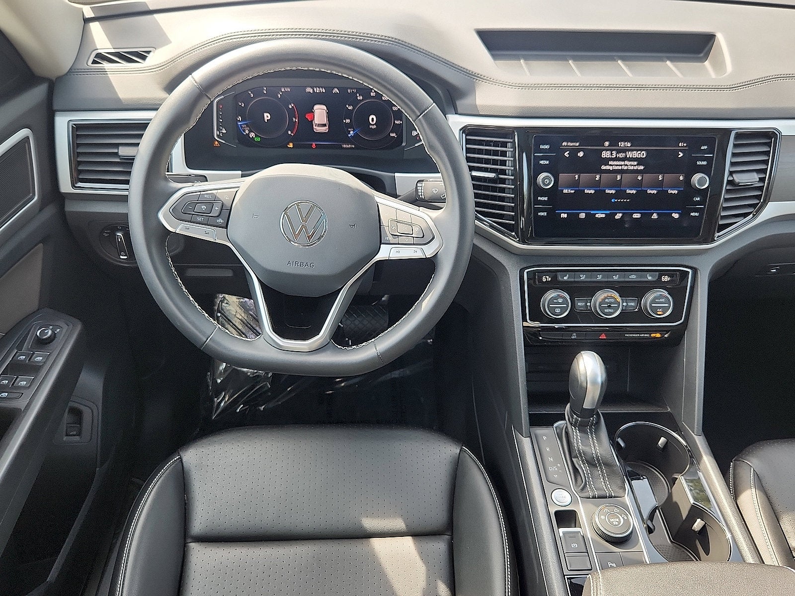 2023 Volkswagen Atlas 3.6L V6 SE w/Technology