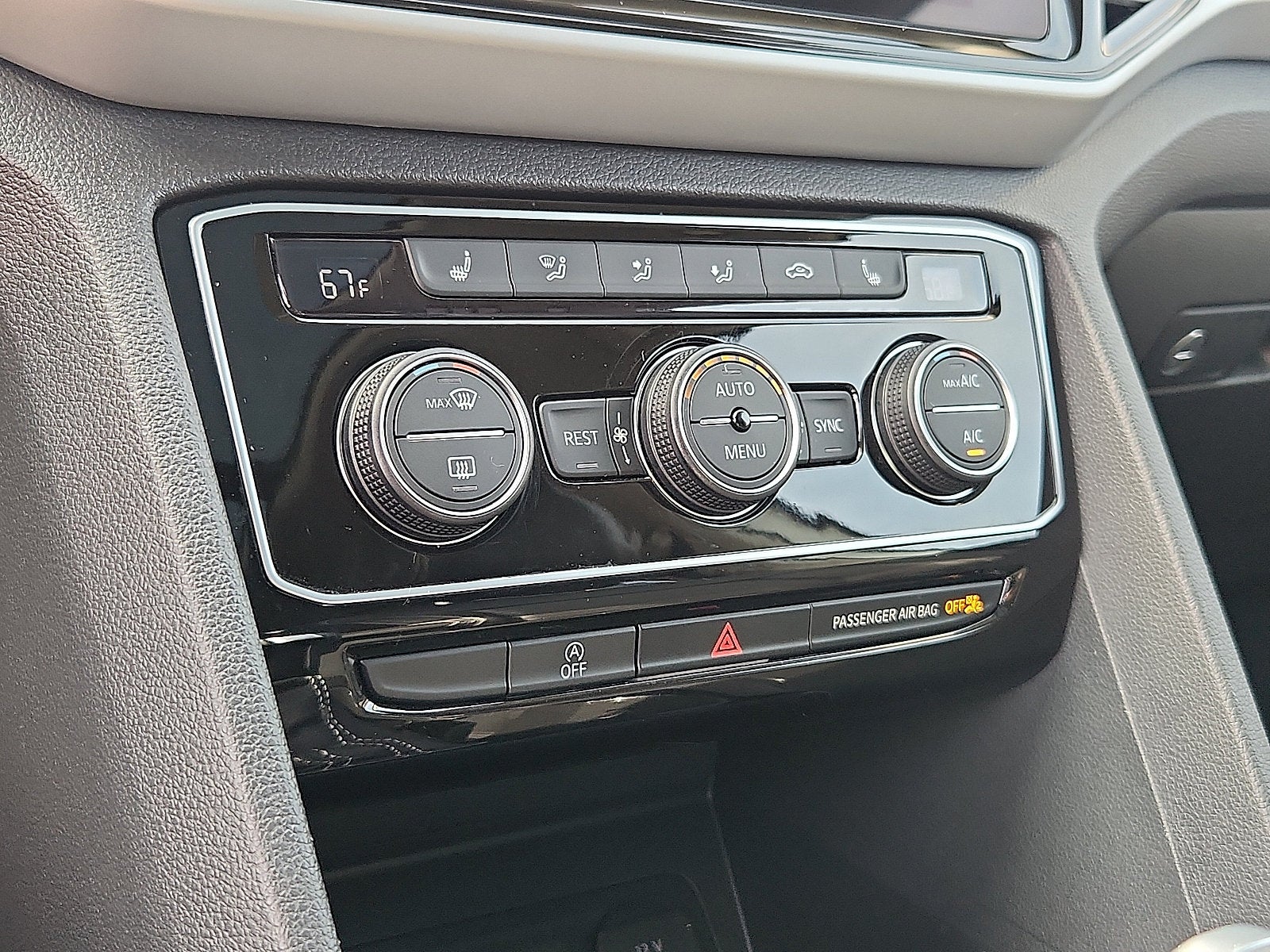2023 Volkswagen Atlas 3.6L V6 SE w/Technology