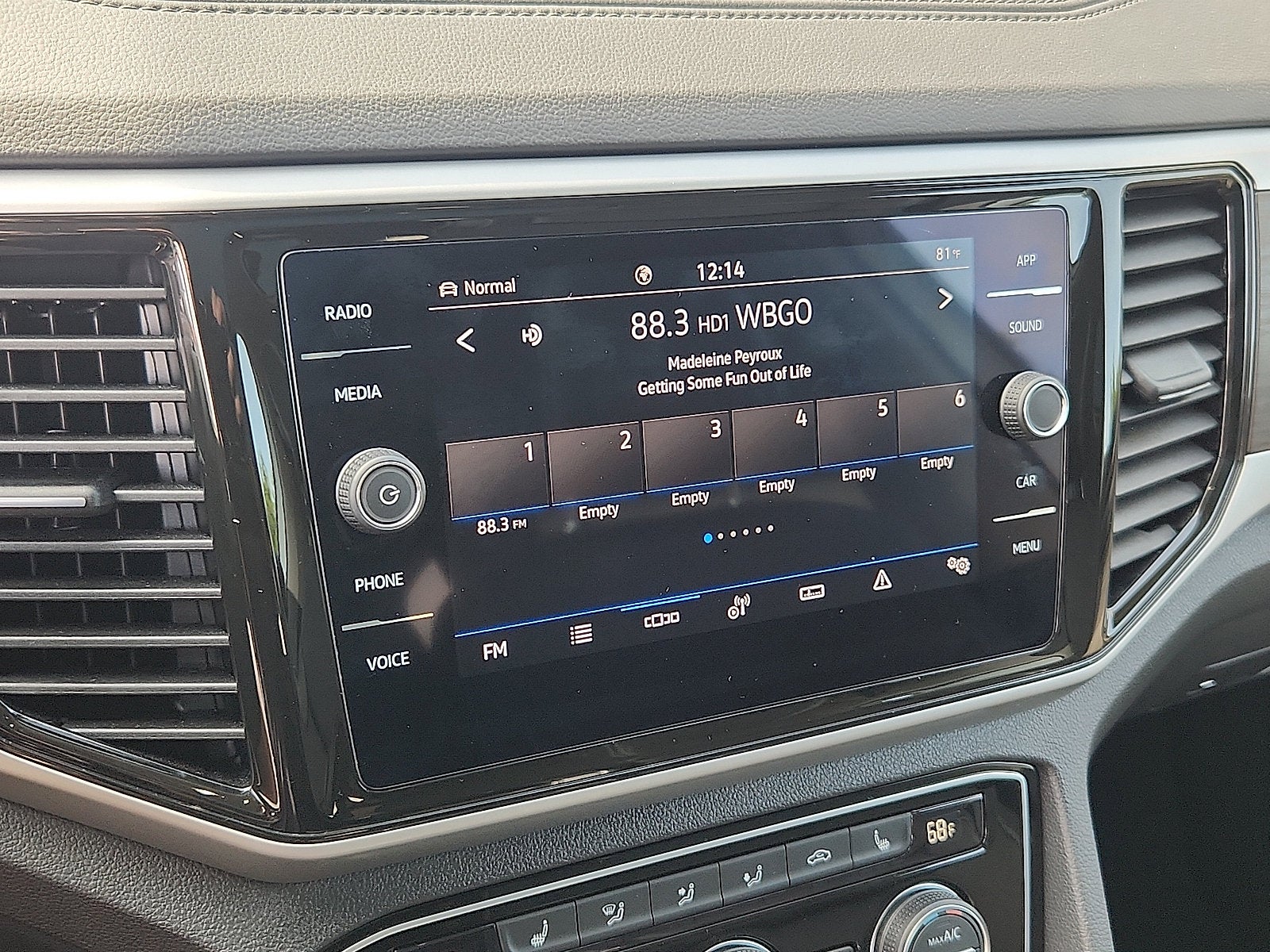 2023 Volkswagen Atlas 3.6L V6 SE w/Technology