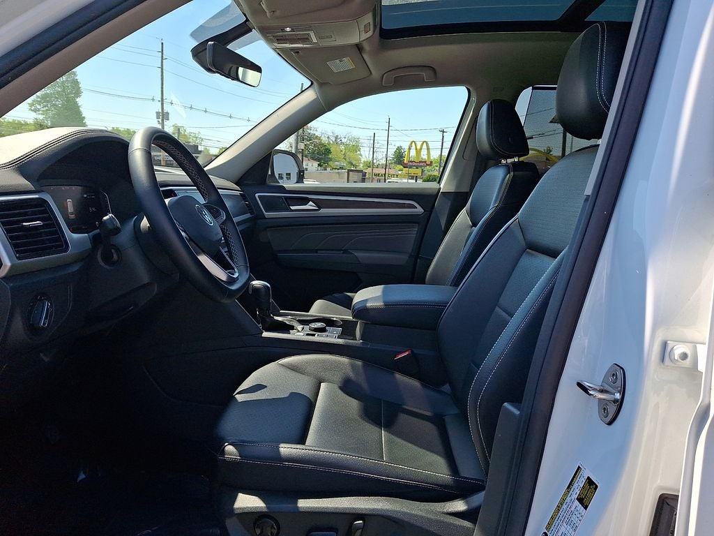 2022 Volkswagen Atlas 3.6L V6 SE w/Technology