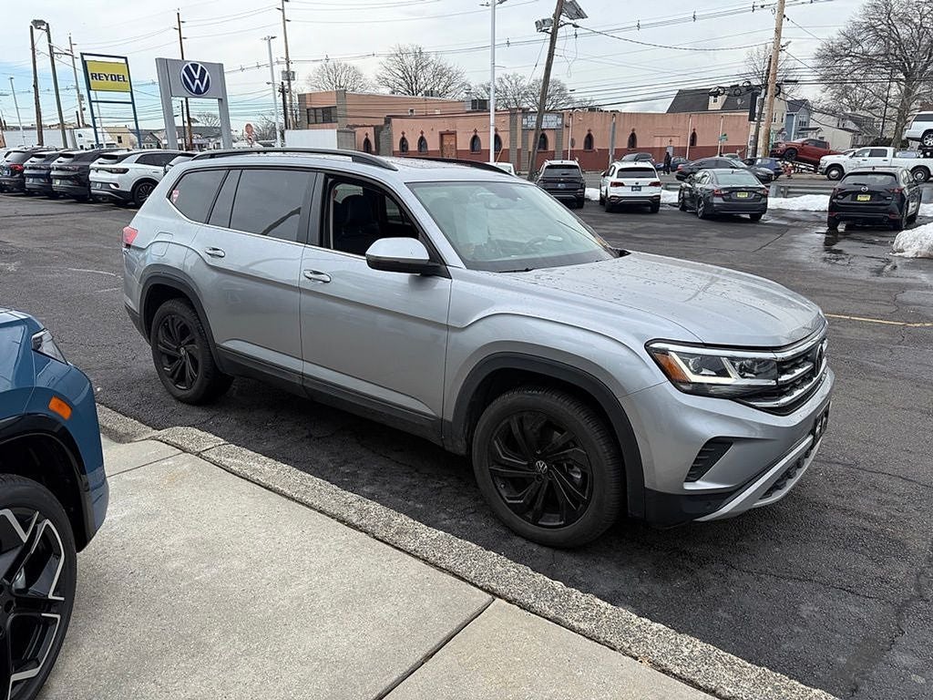 2023 Volkswagen Atlas 3.6L V6 SE w/Technology