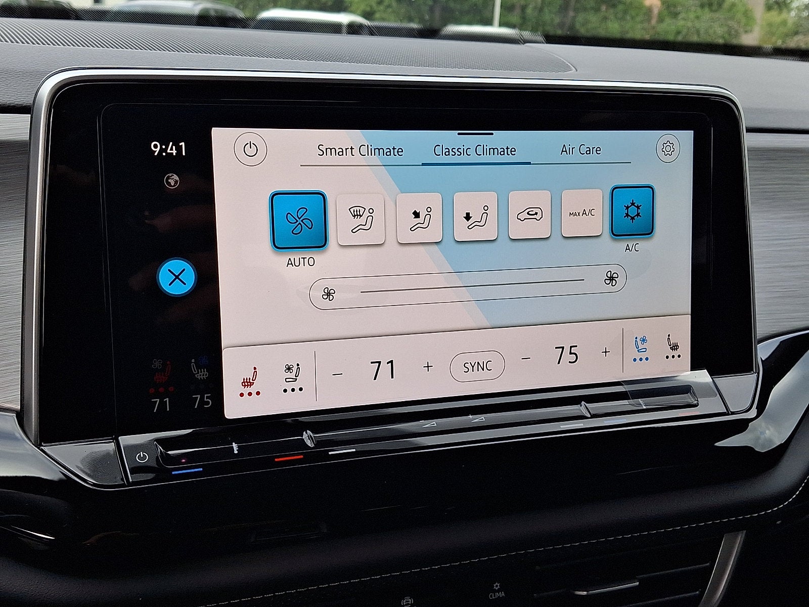 2026 Volkswagen Atlas Cross Sport SE