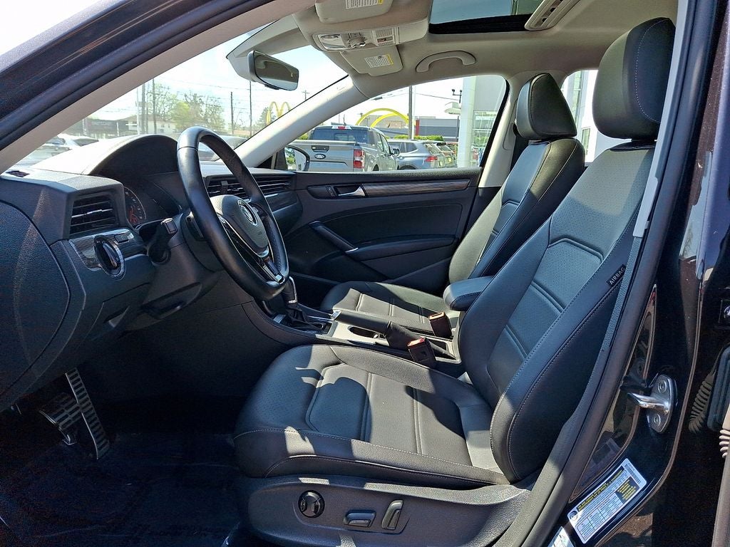 2020 Volkswagen Passat 2.0T R-Line
