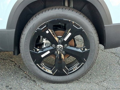 2025 Volkswagen Taos 1.5T SE Black