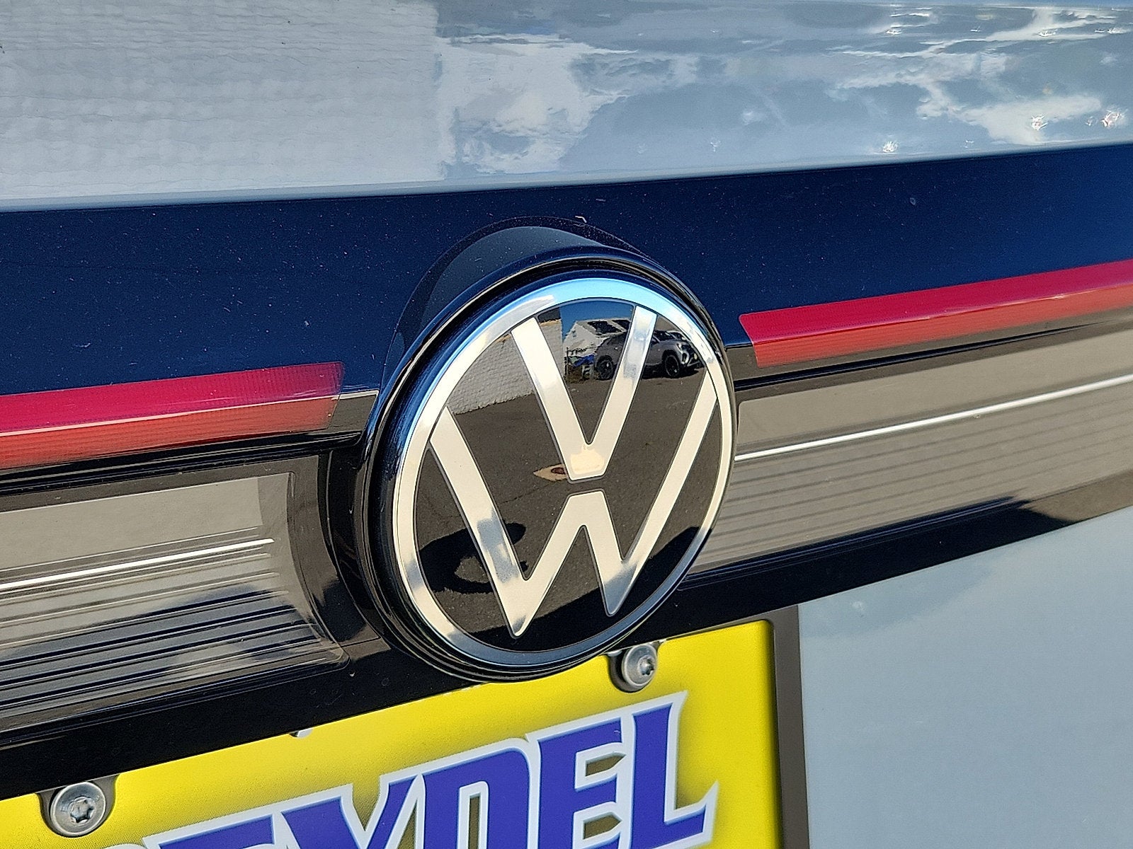 2027 Volkswagen Taos 1.5T SE Black