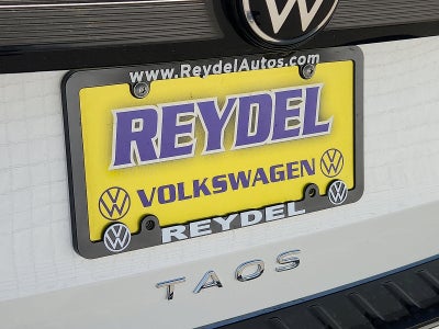 2027 Volkswagen Taos 1.5T SE Black