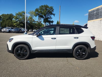 2027 Volkswagen Taos 1.5T SE Black