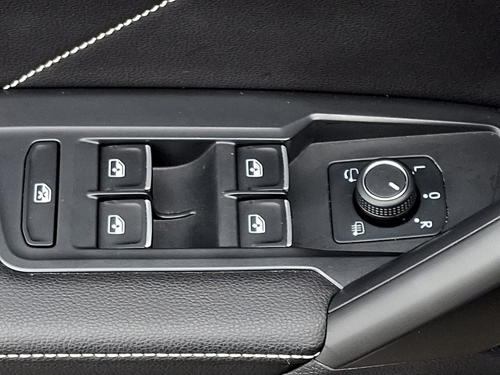 2024 Volkswagen Tiguan 2.0T SEL R-Line