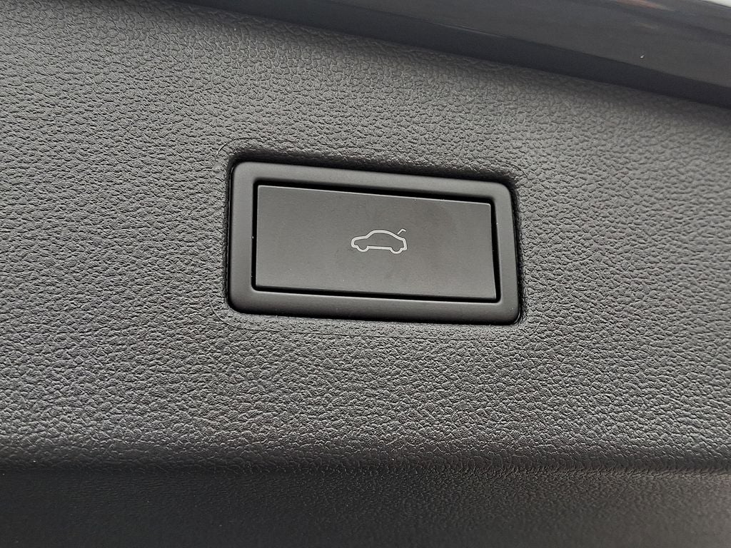 2023 Volkswagen Tiguan 2.0T SEL R-Line