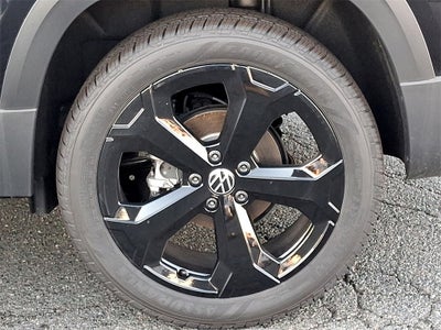 2025 Volkswagen Taos 1.5T SEL