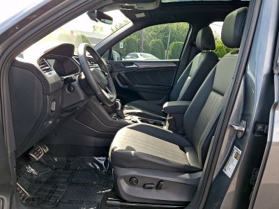 2024 Volkswagen Tiguan 2.0T SE R-Line Black