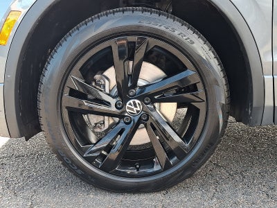 2024 Volkswagen Tiguan 2.0T SE R-Line Black