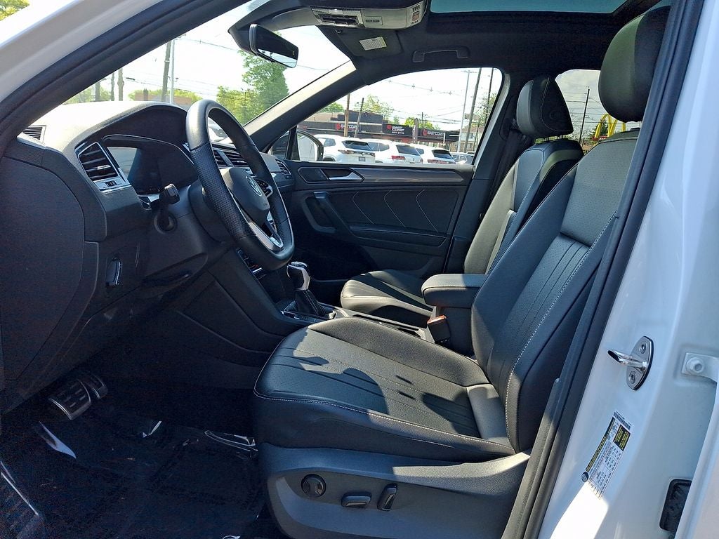 2024 Volkswagen Tiguan 2.0T SE R-Line Black