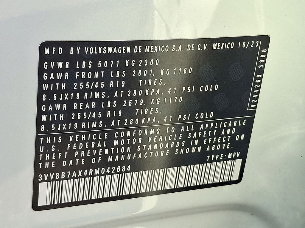 2024 Volkswagen Tiguan 2.0T SE R-Line Black