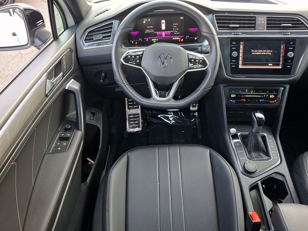 2024 Volkswagen Tiguan 2.0T SE R-Line Black