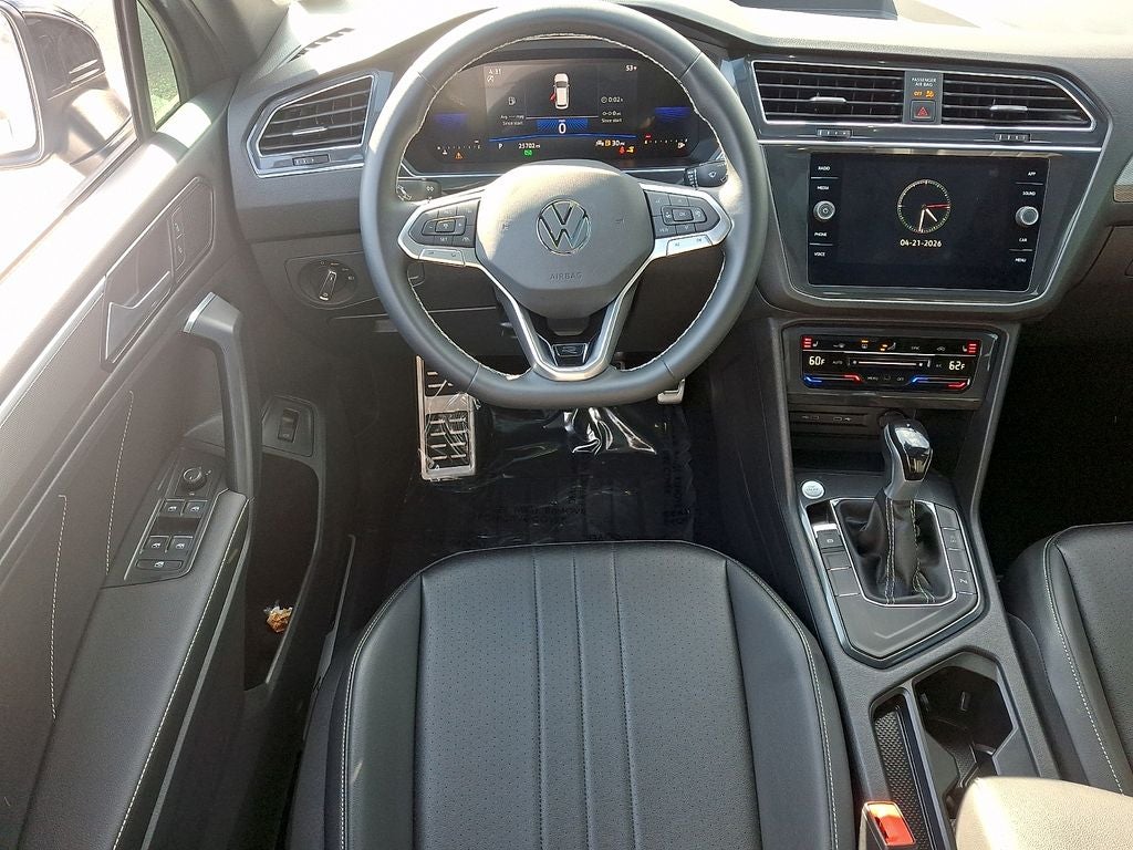 2023 Volkswagen Tiguan 2.0T SE R-Line Black