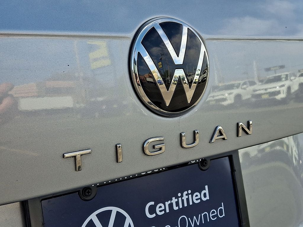 2023 Volkswagen Tiguan 2.0T SE R-Line Black