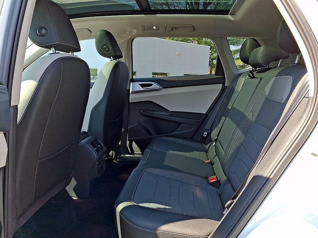 2025 Volkswagen Taos 1.5T SE