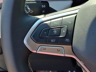2025 Volkswagen Taos 1.5T SE
