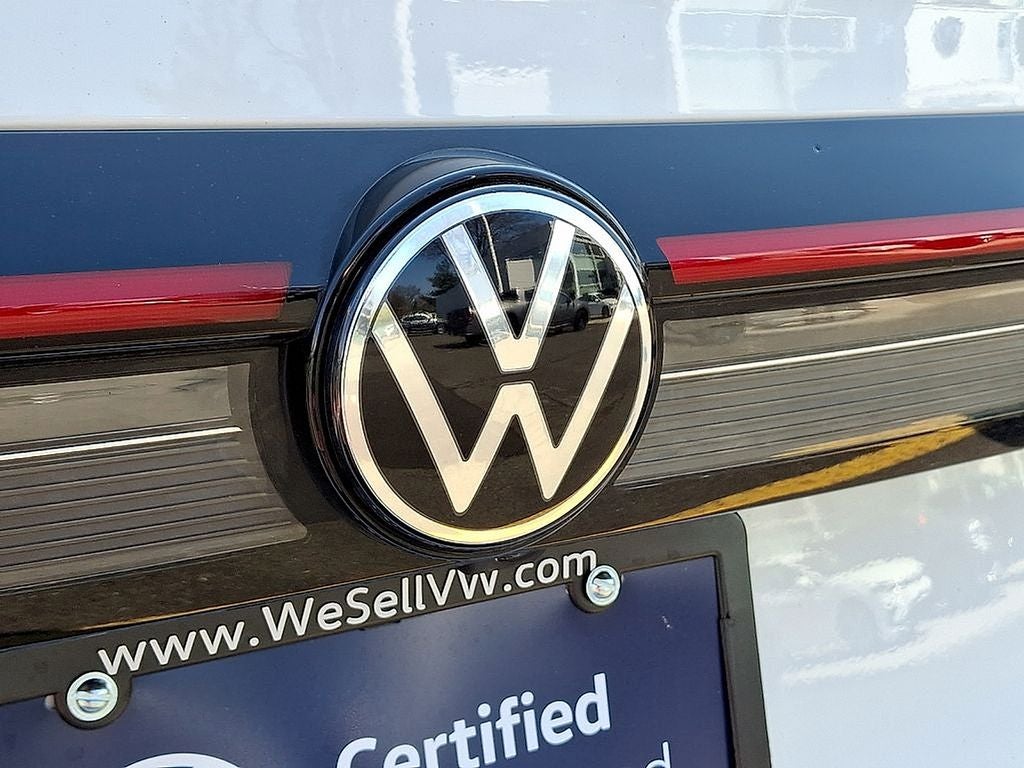 2025 Volkswagen Taos 1.5T SE