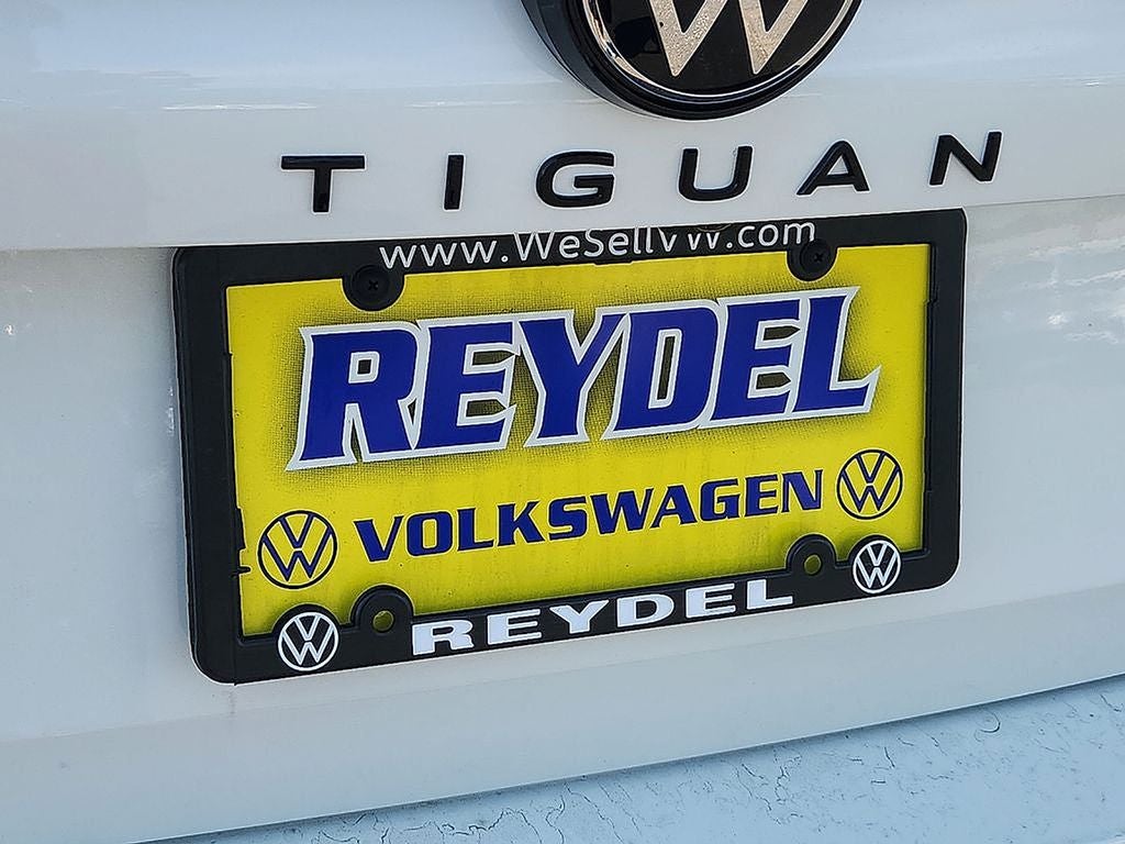 2026 Volkswagen Tiguan 2.0T SE R-Line Black