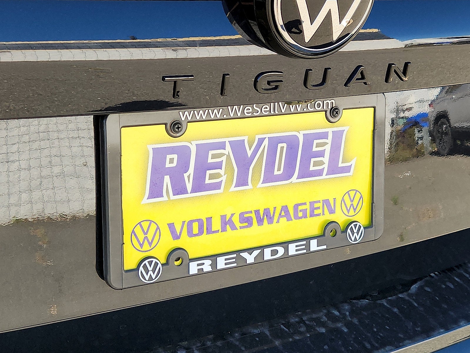 2026 Volkswagen Tiguan SE R-Line Black