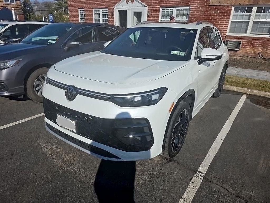 2025 Volkswagen Tiguan 2.0T SEL R-Line