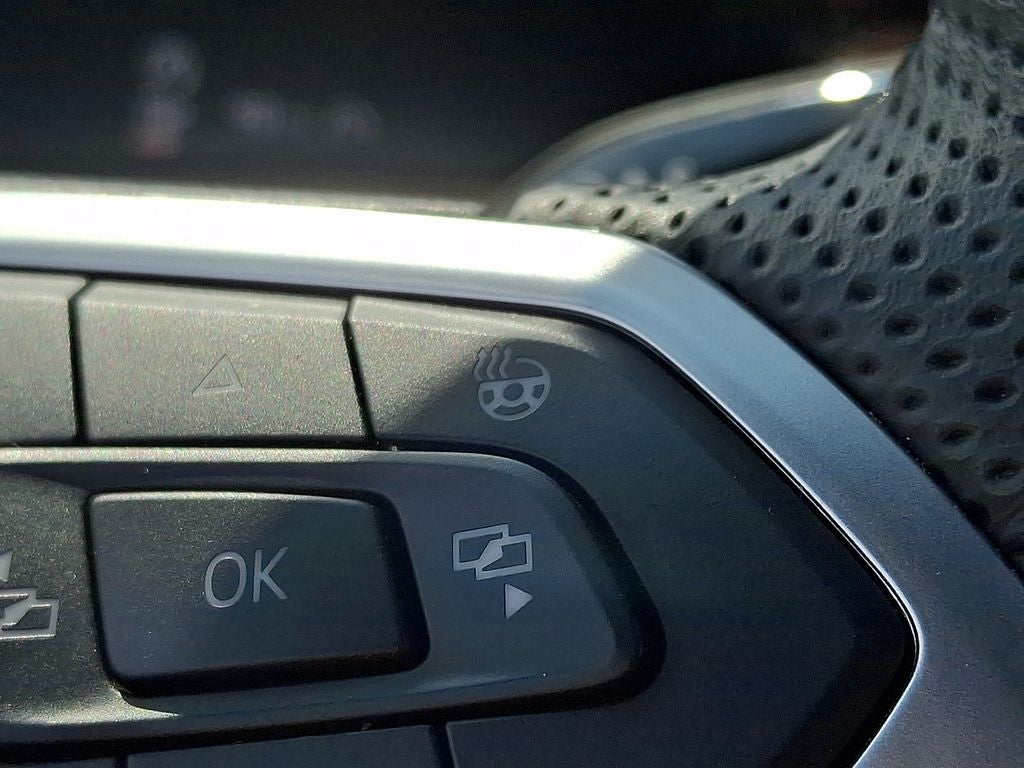 2025 Volkswagen Tiguan 2.0T SEL R-Line