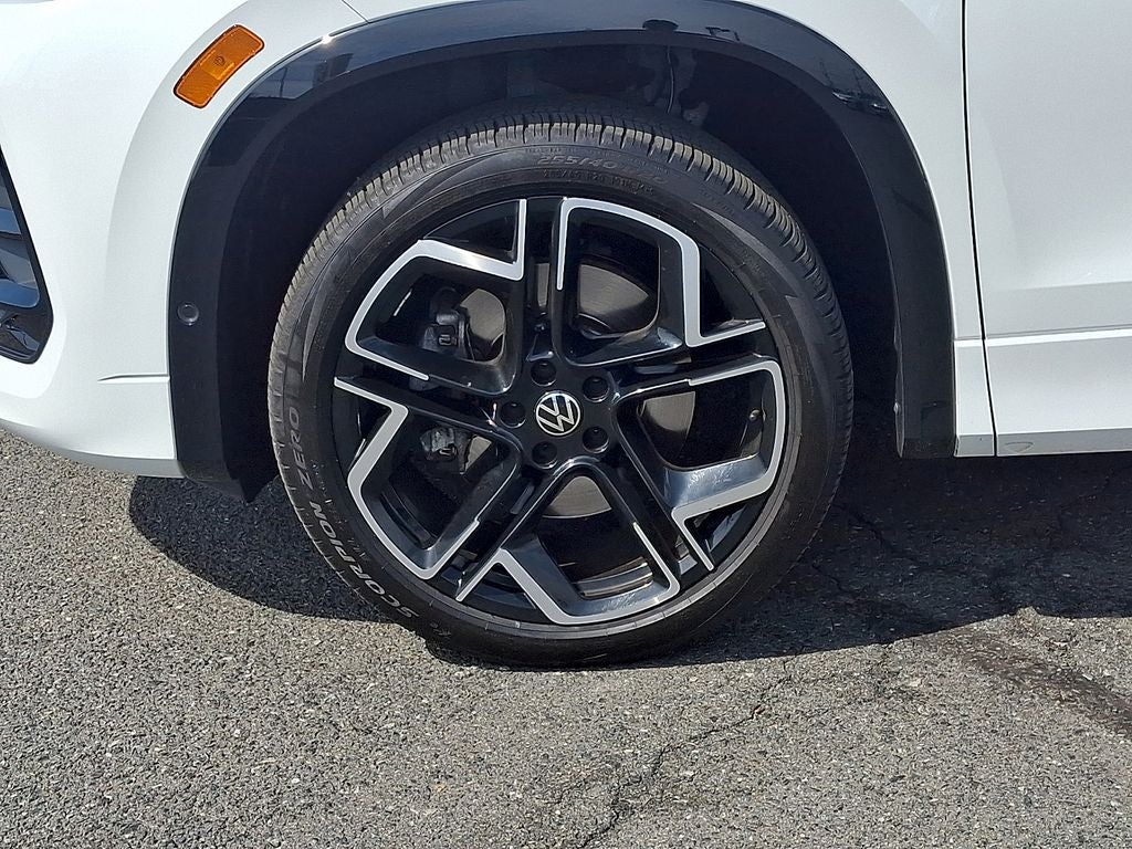 2025 Volkswagen Tiguan 2.0T SEL R-Line