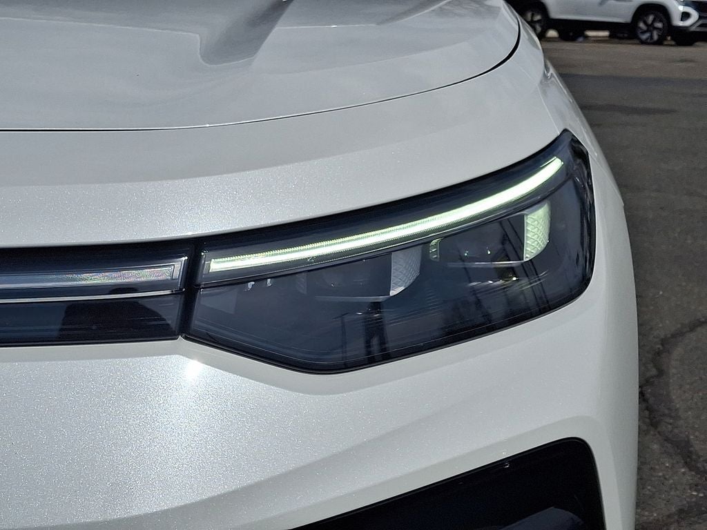 2025 Volkswagen Tiguan 2.0T SEL R-Line