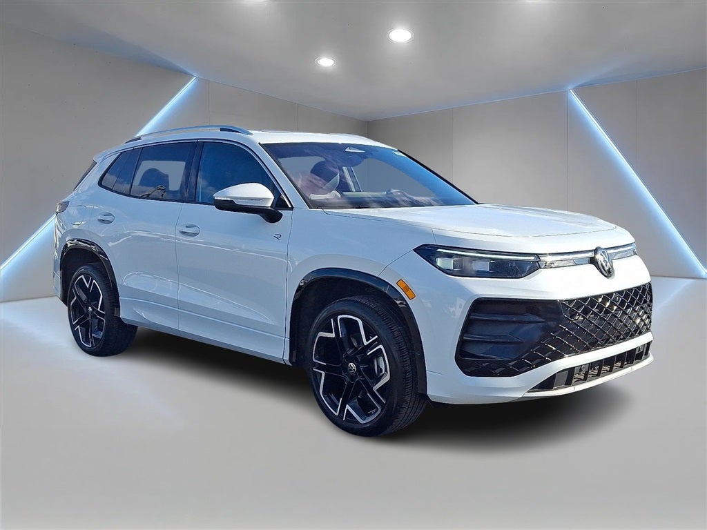 2025 Volkswagen Tiguan 2.0T SEL R-Line