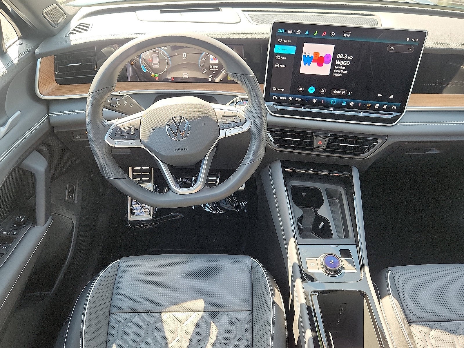 2025 Volkswagen Tiguan 2.0T SEL R-Line