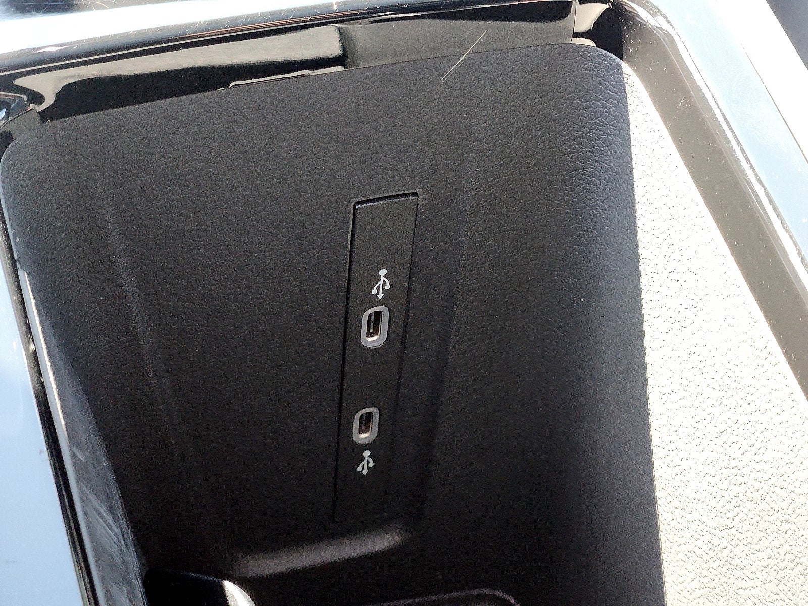 2025 Volkswagen Tiguan 2.0T SEL R-Line